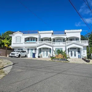 https://discovery-beach-guest-house.comcaribbean.com