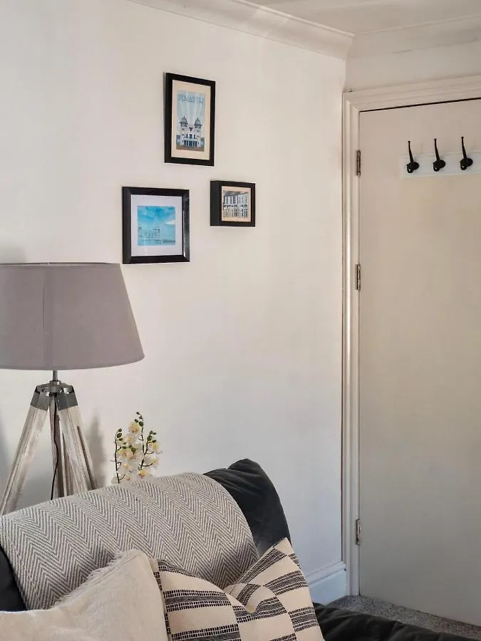 Penarth Town Apartment Cardiff