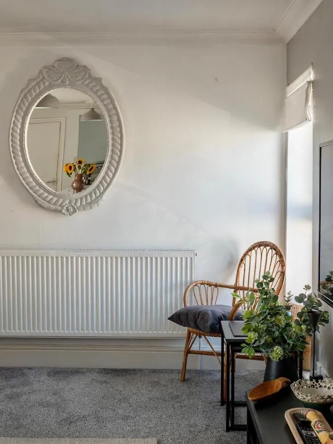Penarth Town Apartment Cardiff